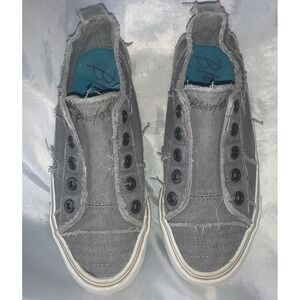 Blowfish Malibu sneakers Pull On Slip on Shoes Dark Gray Raw Edges Size 8